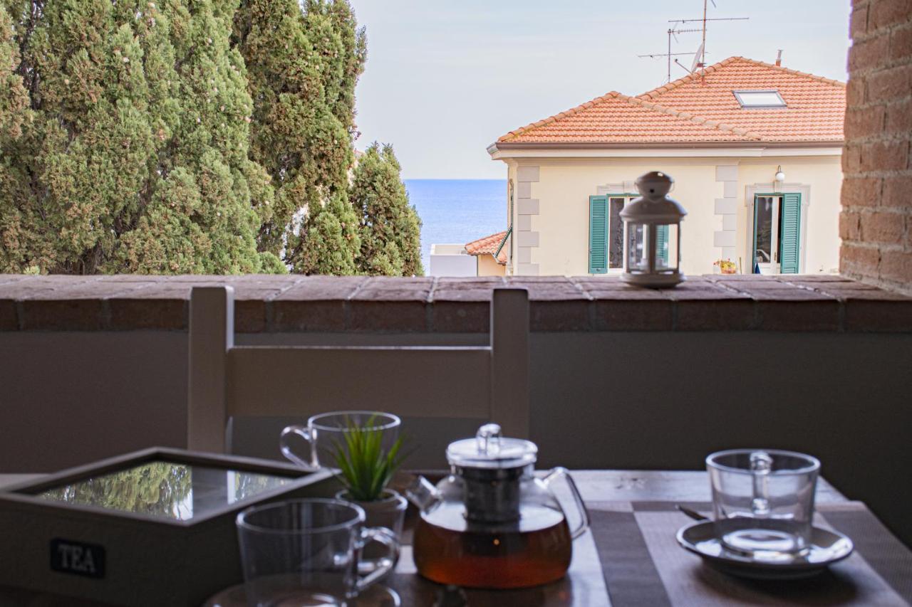 شقة Casa Velia 78Mq A 30 Metri Dal Mare Di سان فينتْشينسو المظهر الخارجي الصورة